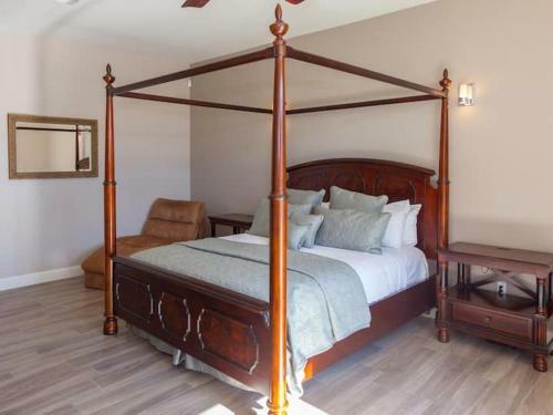 Villa Laius - Luxury With Pool