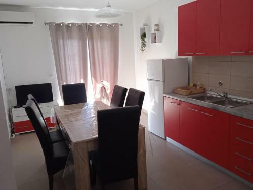 Apartments Monika Omi?