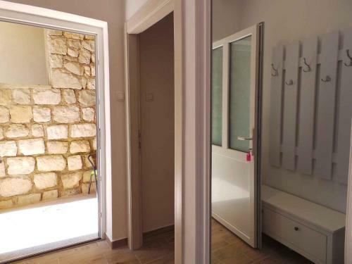 Apartment In Rijeka 38135