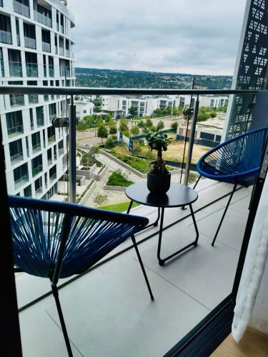 Waterfall Views From The Six- Luxurious Apartment