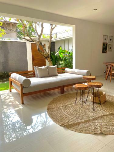 Tropical Romantic Villa Seminyak Petitenget