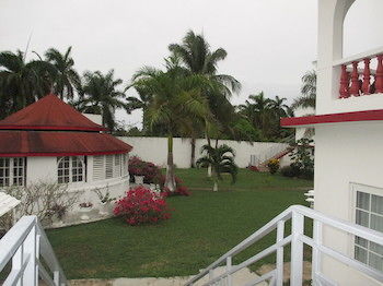 Executive Mammee Bay Hotel