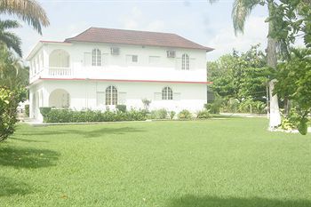 Executive Mammee Bay Hotel