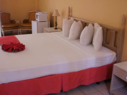Pineapple Court Hotel