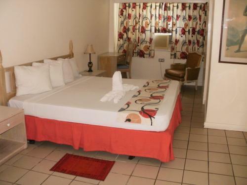 Pineapple Court Hotel