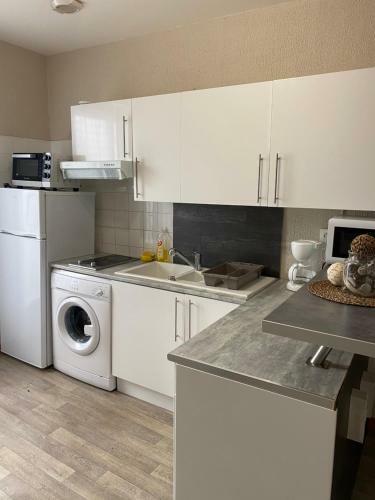 Apartamento Studio Avec Terrasse Et Garage B�ziers Centre