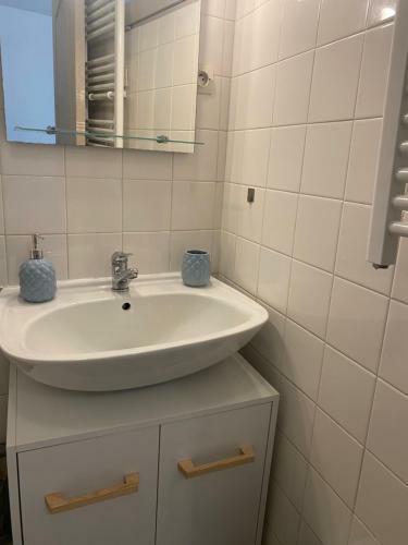 Apartamento Studio Avec Terrasse Et Garage B�ziers Centre