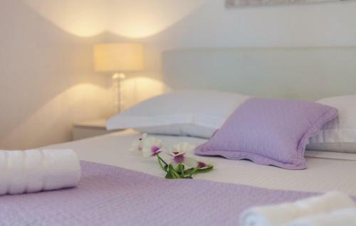 Villa Leona Villa In Kastel Luksic, Playground & Pool