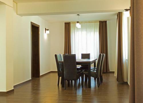 Hostal I Love Bran House