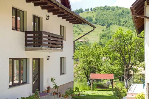 Hostal I Love Bran House
