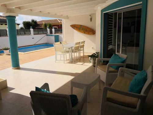 Albergue Surfintrip Academy&camp