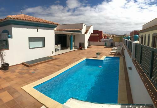Albergue Surfintrip Academy&camp