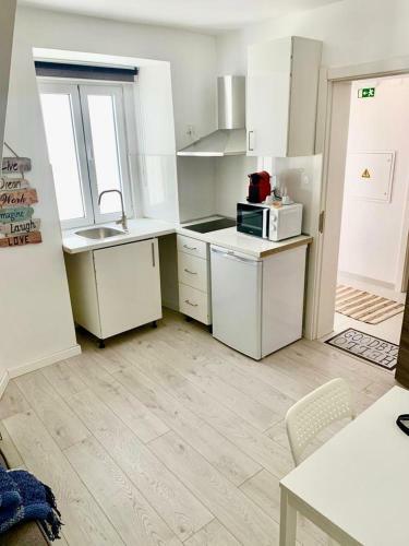 Brighthouse - Modern Apartments In S�tio Nazar�