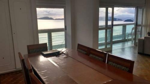 Apartamento Amplo De Frente Para O Mar, Santos-sp