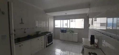 Apartamento Amplo De Frente Para O Mar, Santos-sp