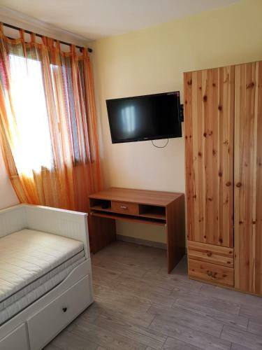 Blue Lake Apartment 3