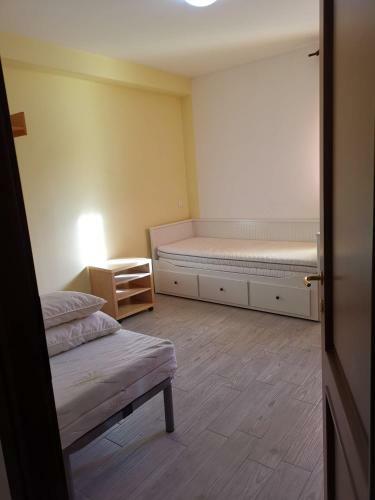 Blue Lake Apartment 3