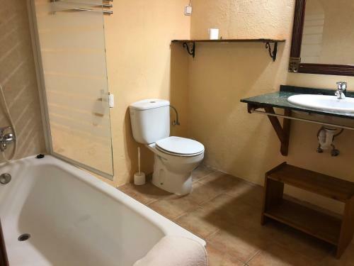 Can Borr�s - Casa Rural, G�te, Vacation Rental - Priorat