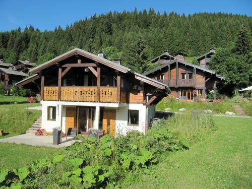 Cozy Chalet In Les Gets With Sauna