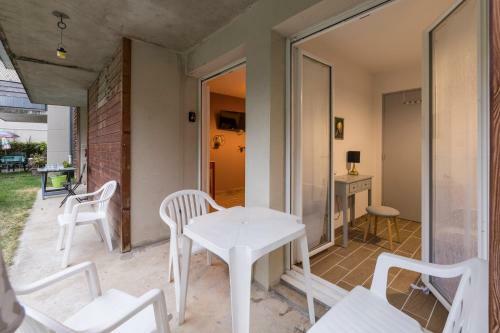 Apartamento T2 With Terrace And Parking, Quiet