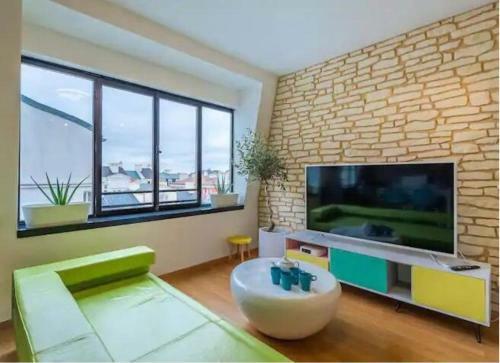 Very Central Disneyland Apartment