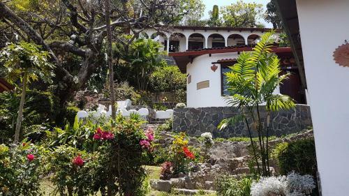 Hotel & Restaurant Jinava Bay