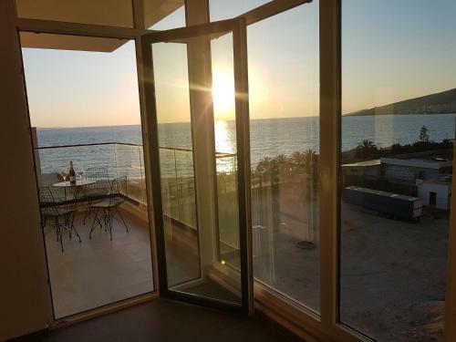 Horizon Residence - Beachfront Apartments