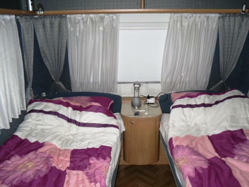 Amara 708