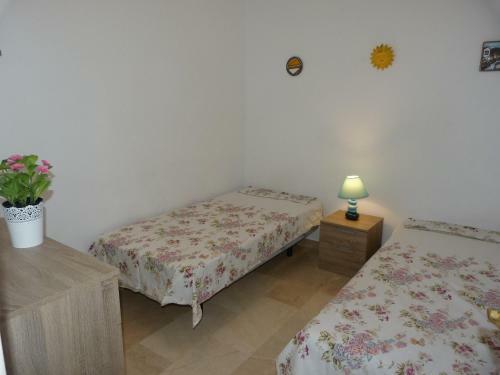 Apart.e Playa De Mog�n II