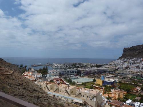 Apart.e Playa De Mog�n II