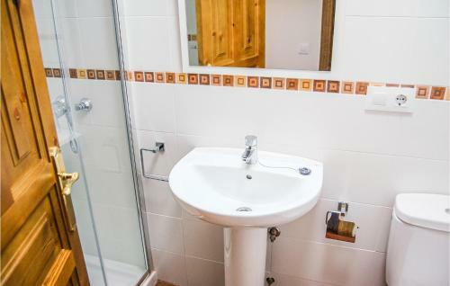 Nice Home In Llanes With 6 Bedrooms