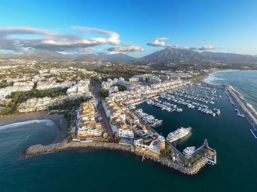 Apartamento Central Large 2 Bdrms Sunlit Retreat, Terrazas De Banus Big Terrace