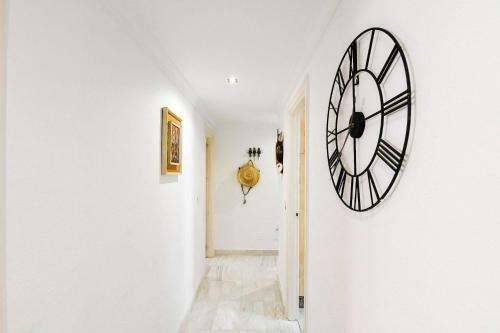 Apartamento Central Large 2 Bdrms Sunlit Retreat, Terrazas De Banus Big Terrace
