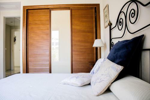 Apartamento Central Large 2 Bdrms Sunlit Retreat, Terrazas De Banus Big Terrace
