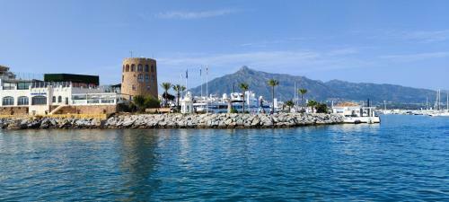 Apartamento Central Large 2 Bdrms Sunlit Retreat, Terrazas De Banus Big Terrace