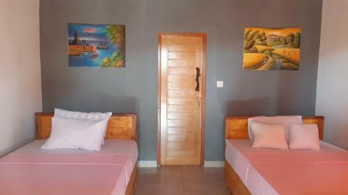 Hostal Medewi Shady House