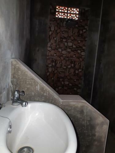 Hostal Medewi Shady House