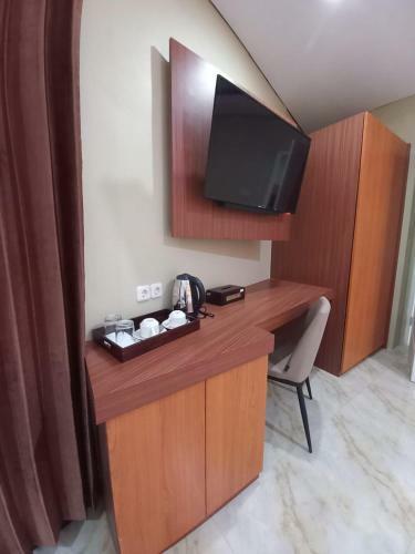 Grand Avira Hotel