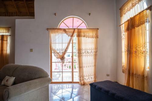 Hostal Burg Ann's Villa