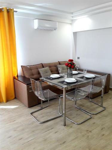 Light Apartment Center City Chi?in?u