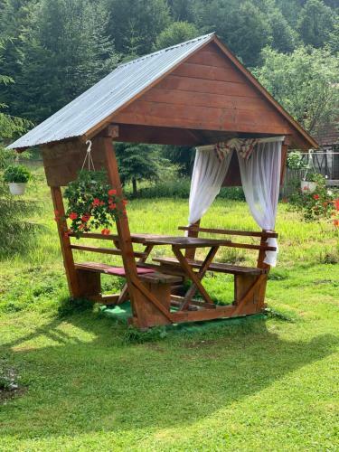 Hostal Casa Natalia Raisa Arie?eni
