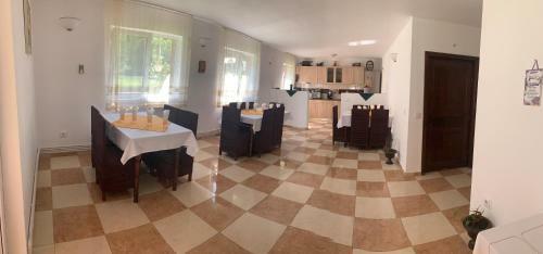 Hostal Casa Natalia Raisa Arie?eni