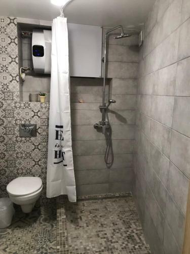 Newtone Apartment