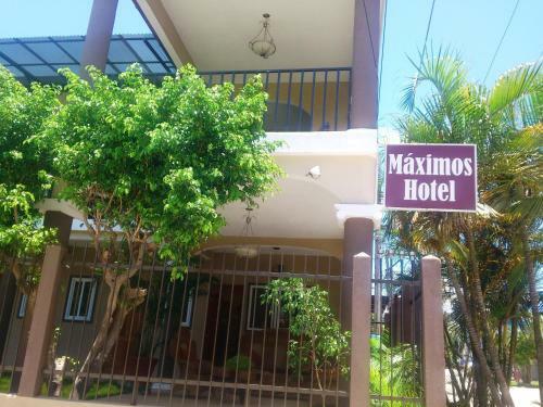 Maximos Petit Hotel