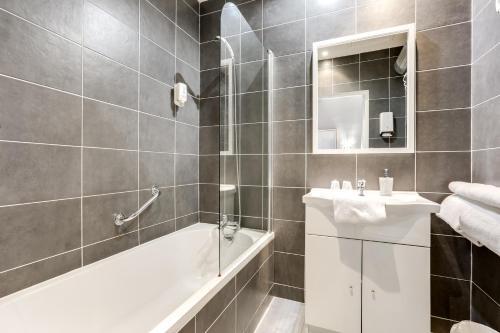 Hotel H�tel Du Midi