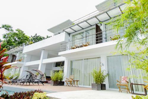 Ocean Suites Bohol Boutique Hotel