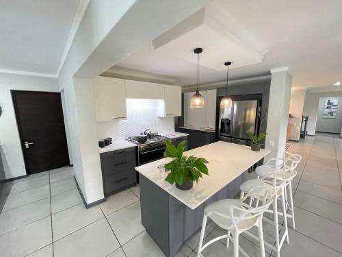 Entertaining Zimbali House
