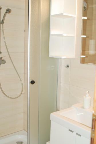 Bed & Breakfast Modryna - Modrzewiowy Dom