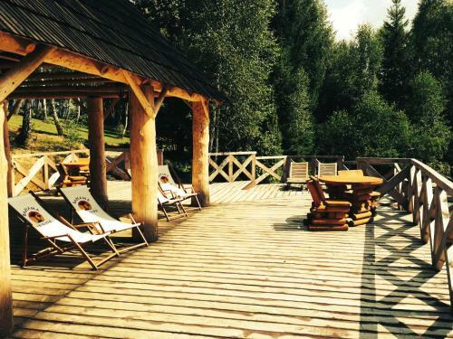 Bed & Breakfast Modryna - Modrzewiowy Dom