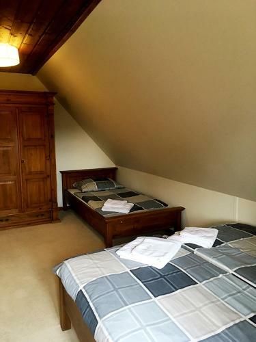 Bed & Breakfast Modryna - Modrzewiowy Dom